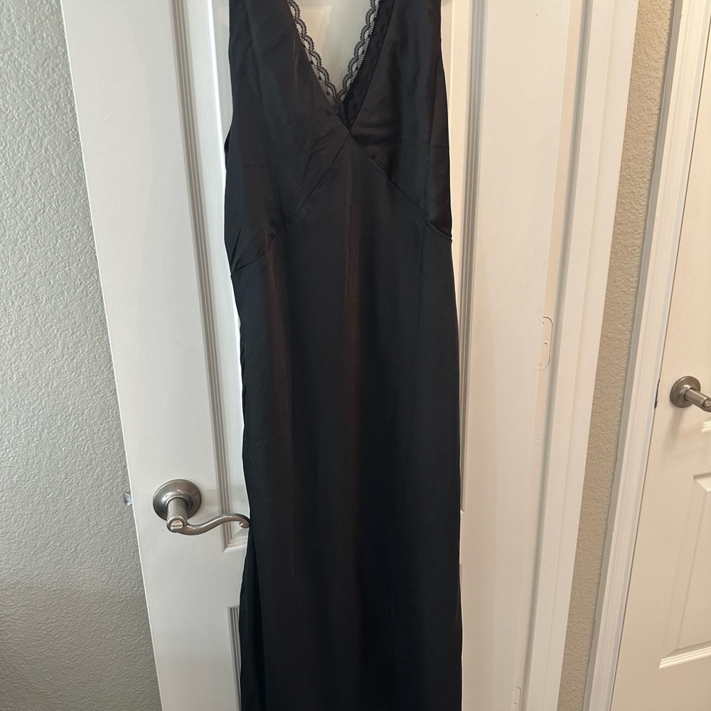 American Eagle Black Chemise V-Neck Slip